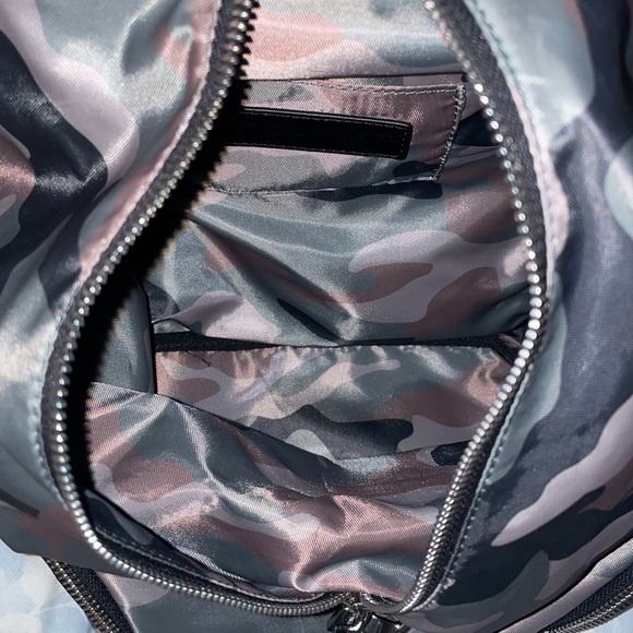 best north face backpack pol 7 Best North Face Backpacks 2024, According to Students & Testers